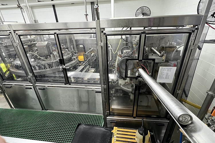 40 Valve BEVCORP/CROWN 3 Can Filler with ANGELUS 61H Seamer
