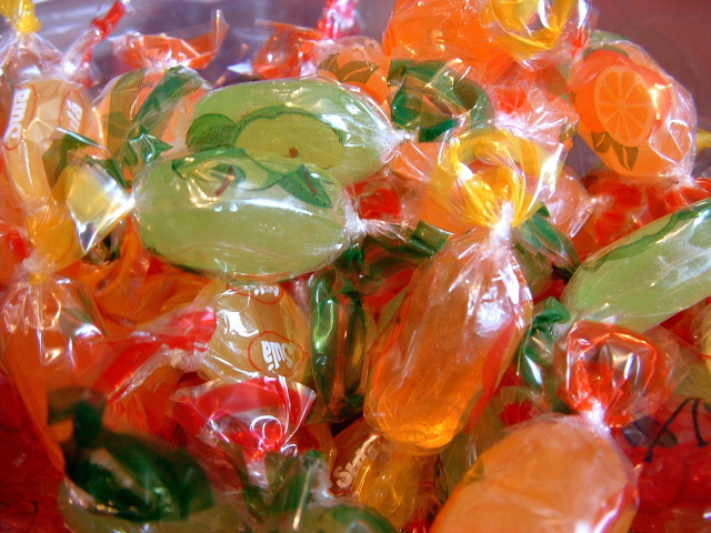 What's The Difference Between Pulled Candy & Hard Candy?